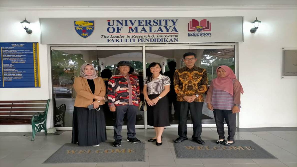 Dosen Magister Pendidikan Bahasa Indonesia FKIP Universitas Bengkulu Gelar Pengabdian Internasional melalui Visiting Class di University of Malaya